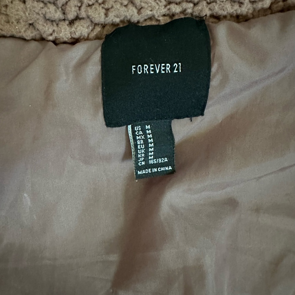 FOREVER 21 SUPER WARM & CUZY TEDDY JACKET! - Picture 4 of 5